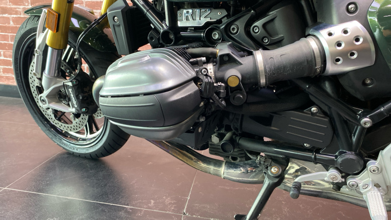 24MY BMW R12 Ninet